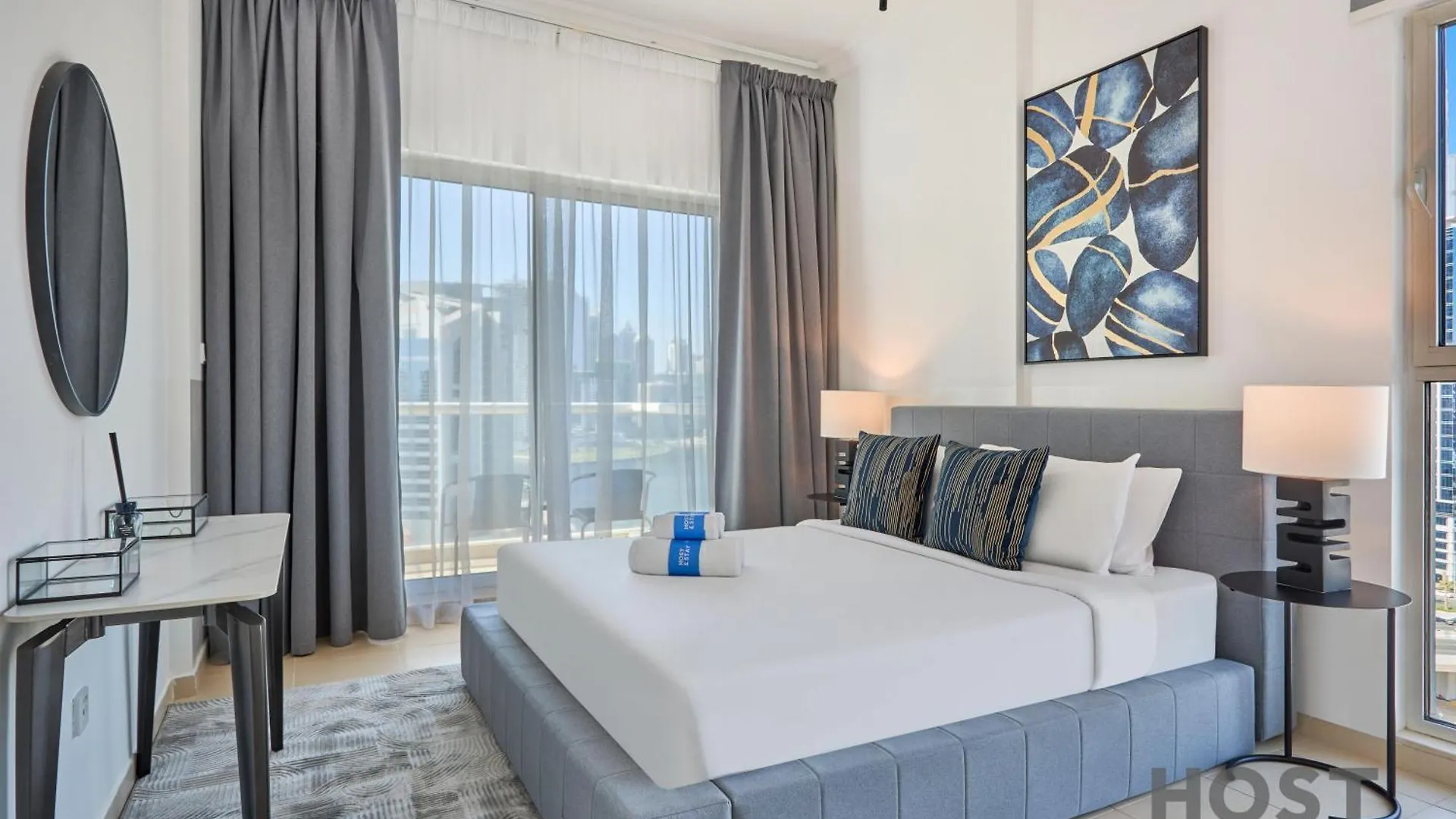 Stylish Renovated 1-Bedroom In Mayfair Residency Dubai